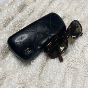 Vintage Chanel tortoise quilted sunglasses Y2K style
